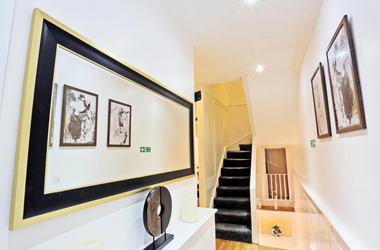 Magical & Charming 8 Covent Garden Townhouse Case de vacanță